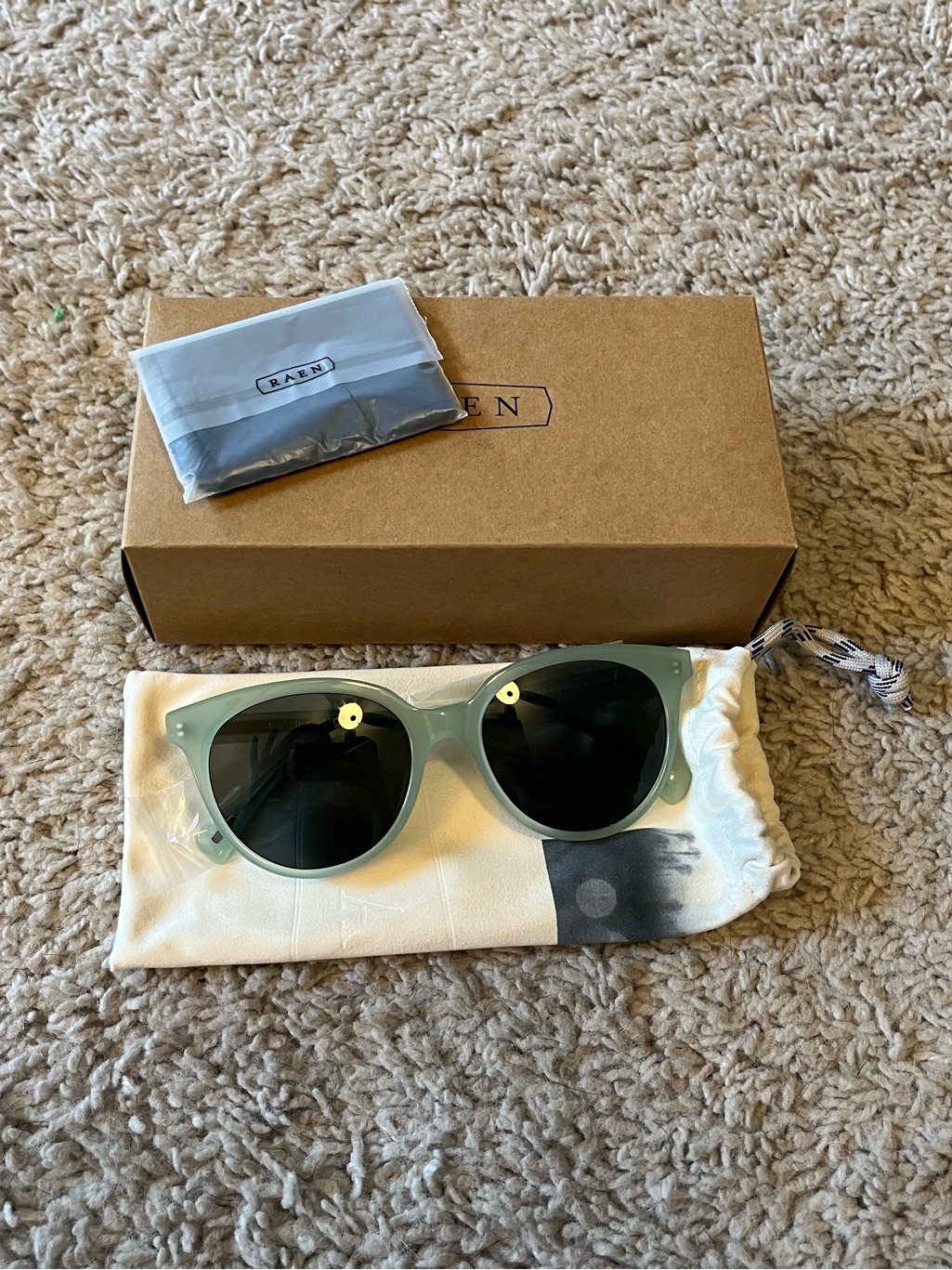 Nwt Raen Lily Sunglasses — image 3 of 6